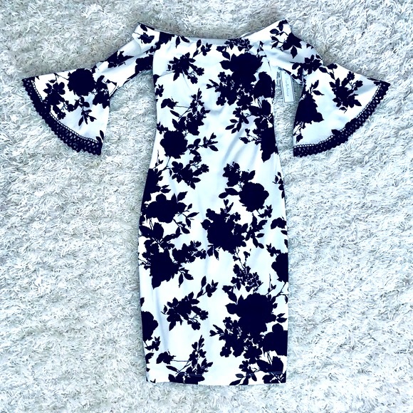 Premier Amour Off Shoulder Dress - Picture 6 of 10